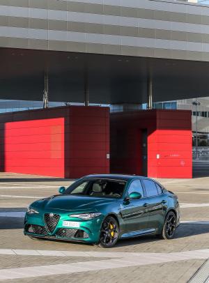 Alfa Romeo Giulia Quadrifoglio 2020 года  (WW)